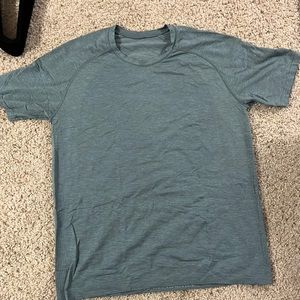 Men’s L lululemon performance shirt - GREEN
